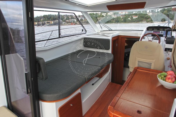 2013 JEANNEAU MERRY FISHER 855