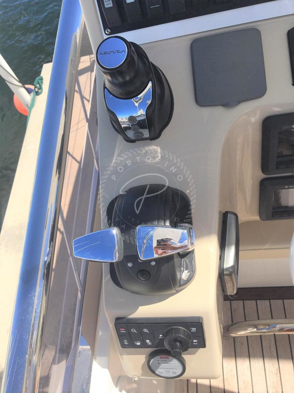 2016 AZIMUT 64 FLY
