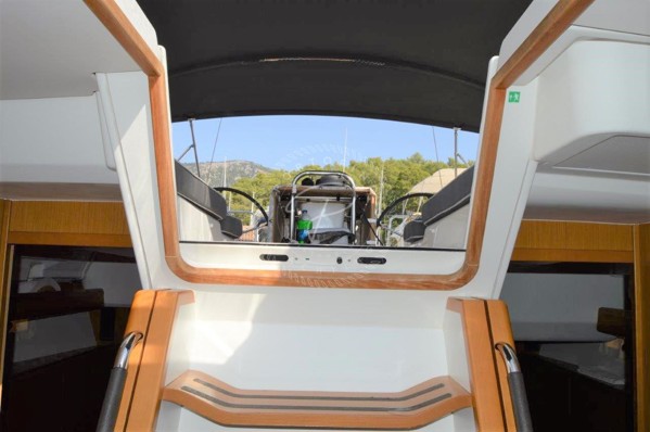 2012 JEANNEAU 53