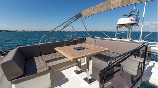 2018 PRESTIGE 520 FLY