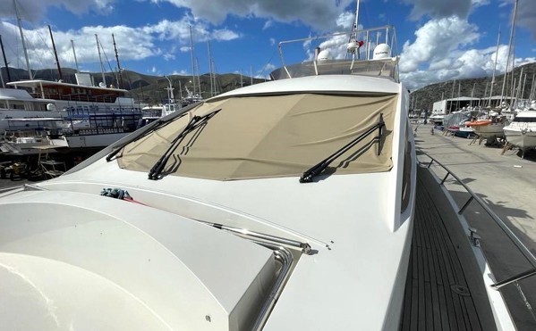 2010 NUMARINE 78 FLY