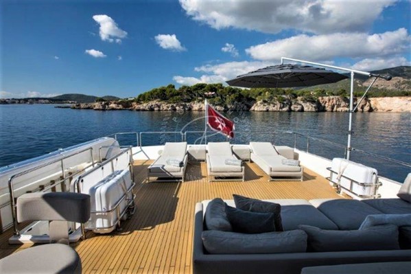 2012 | 2016 FERRETTI CUSTOMLINE 100