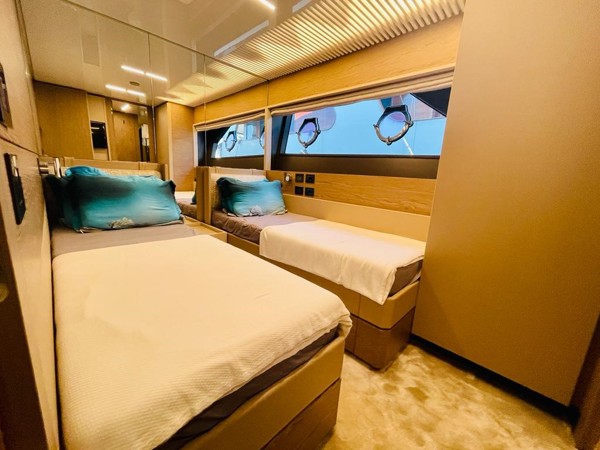 2021 FERRETTI YACHTS 920