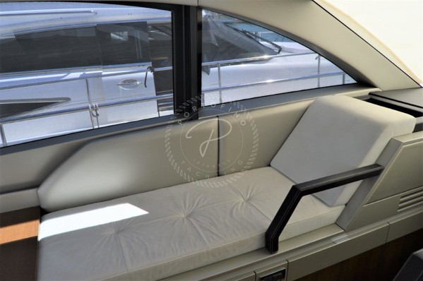 2012 FAIRLINE TARGA 58