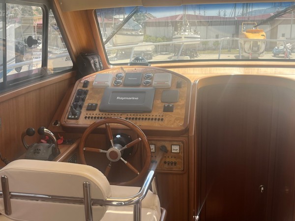 2012 VIKING MARIN 34 SEDAN