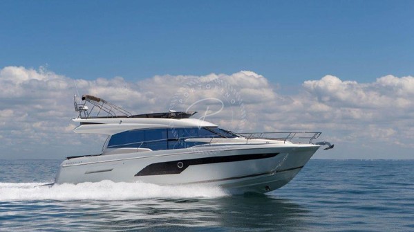 2018 PRESTIGE 520 FLY