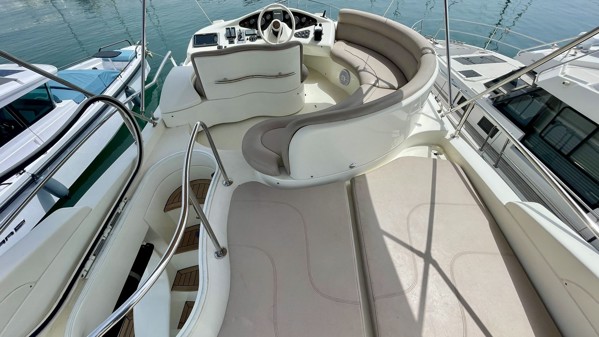 2003 AZIMUT 42 FLY