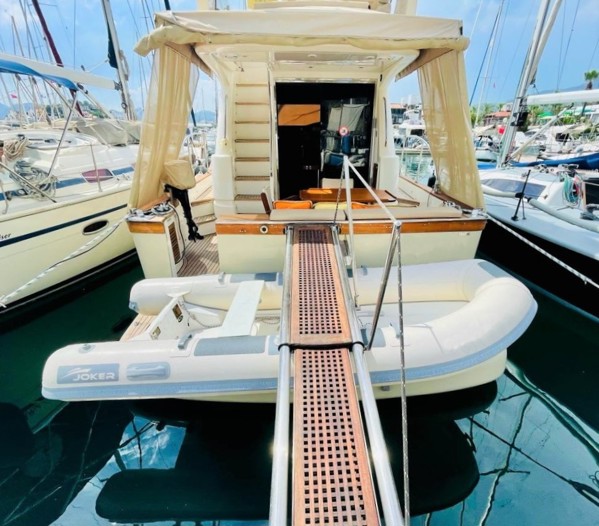 2012 VIKING MARIN 405 FLY