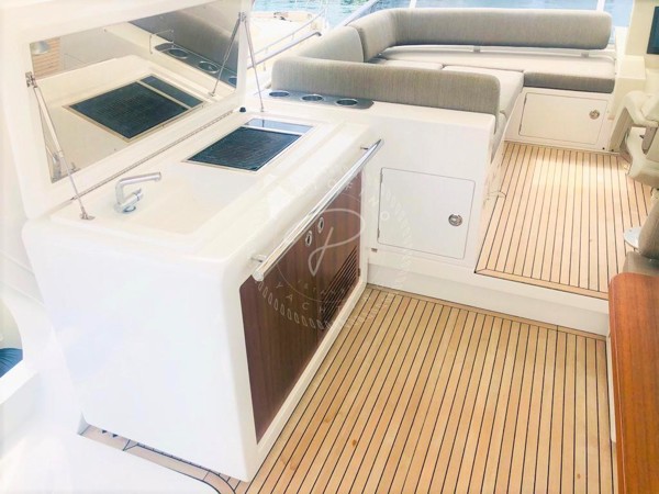 2017 AZIMUT 66 FLY