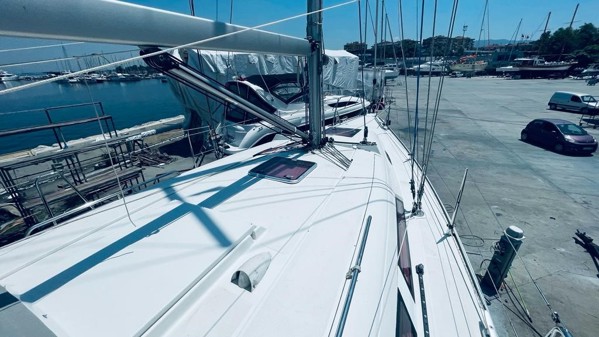 2009 HANSE 370 E 