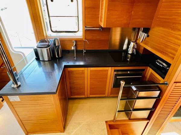 2018 NORTH YACHTS PILOT HOUSE TRAWLER 57