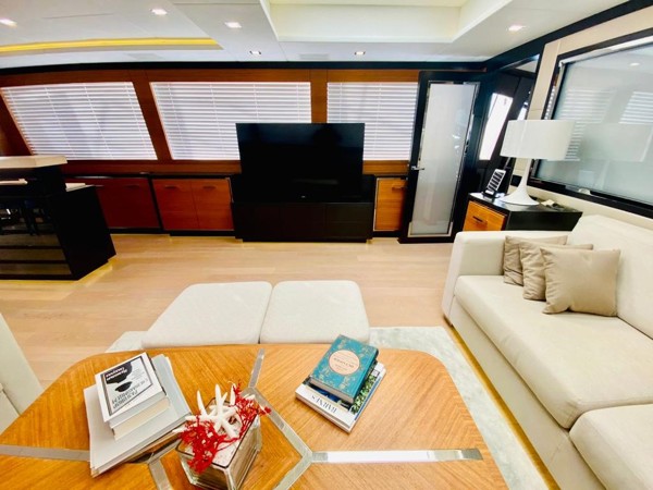2015 MANGUSTA 132