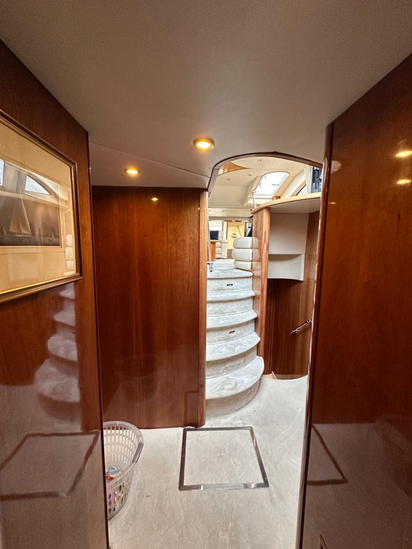 2000 SUNSEEKER MANHATTAN 64