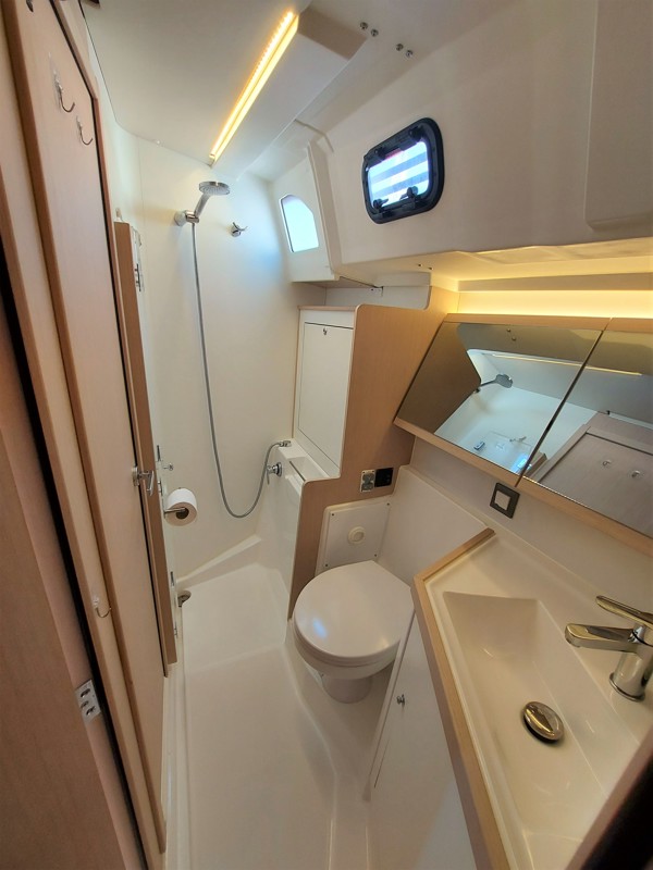 2021 BENETEAU OCEANIS 46.1 FIRST LINE