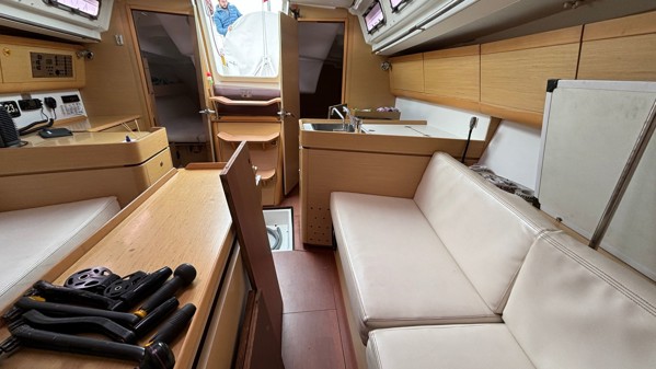 2012 BENETEAU FIRST 40