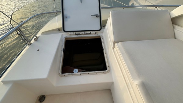 2004 FERRETTI YACHTS 590