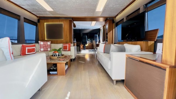 2014 ABSOLUTE 72 FLY