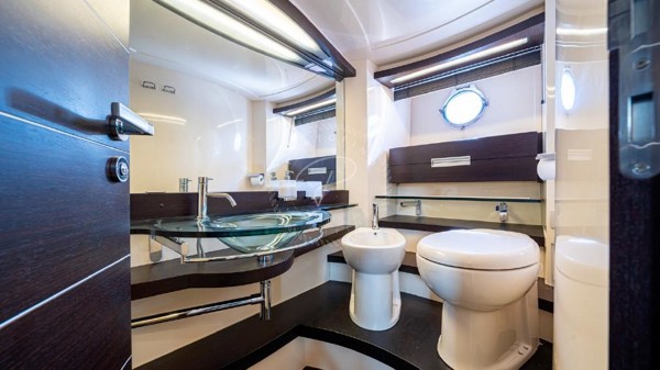 2009 AZIMUT 68S