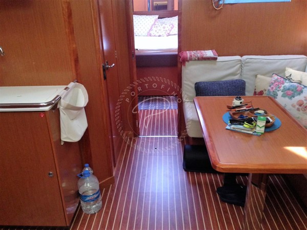 2011 BAVARIA 43 HT