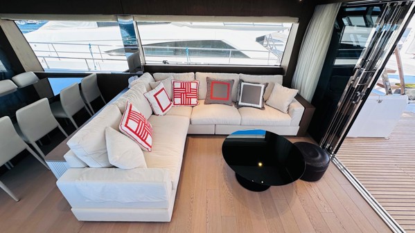 2022 FERRETTI 780