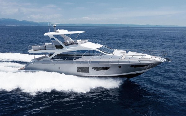 2020 AZIMUT 66 FLY
