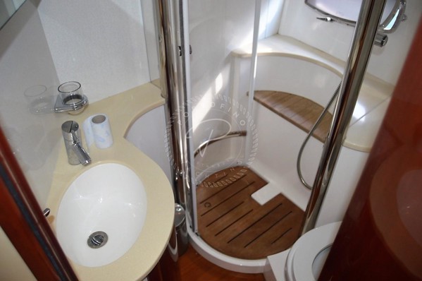 2006 FAIRLINE TARGA 47