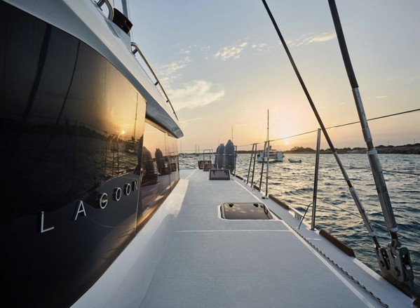 2017 LAGOON 560 S2