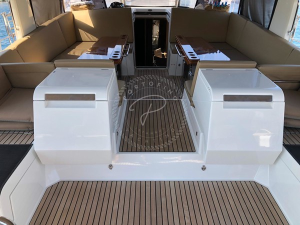 2017 JEANNEAU 64
