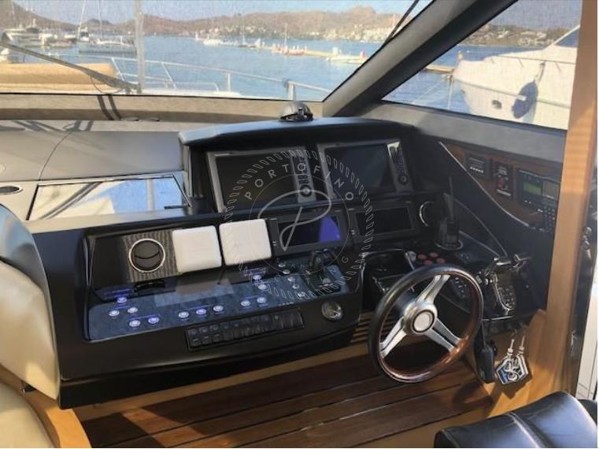 2013 PRINCESS V72