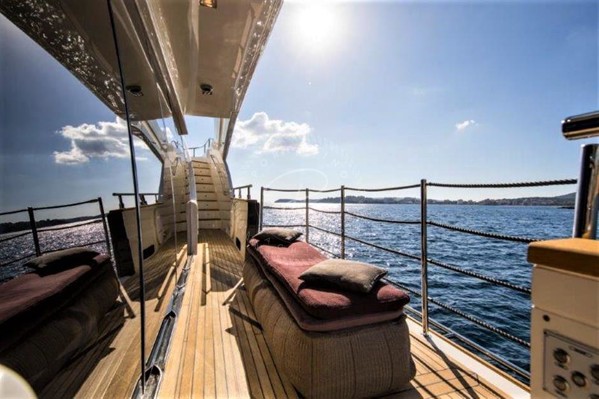 2012 | 2016 FERRETTI CUSTOMLINE 100