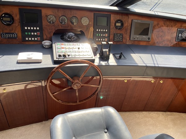 2000 FALCON 86
