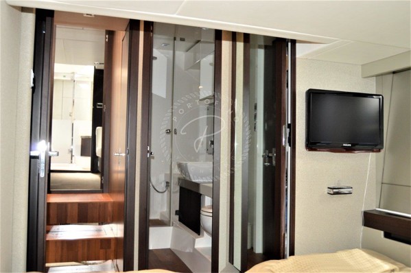 2012 FAIRLINE TARGA 58