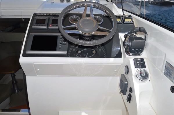 2012 FAIRLINE TARGA 38