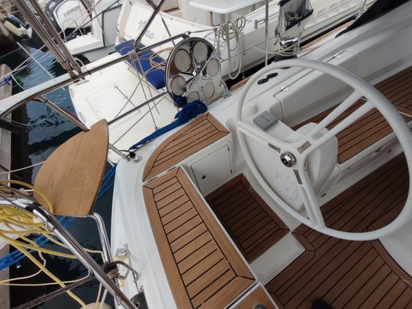2013 ELAN 444 IMPRESSION
