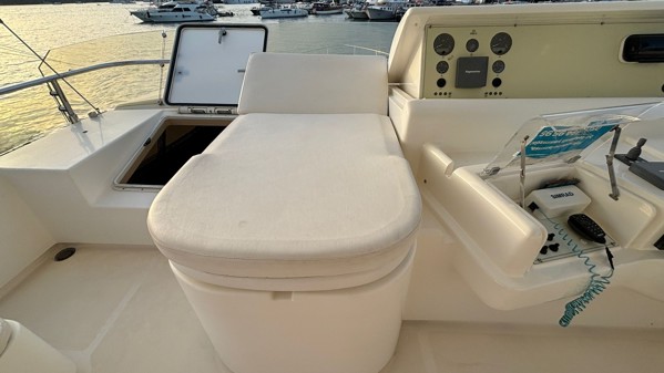 2004 FERRETTI YACHTS 590