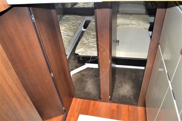 2012 FAIRLINE TARGA 58