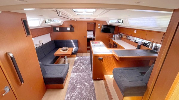 2015 BAVARIA 56 CRUISER