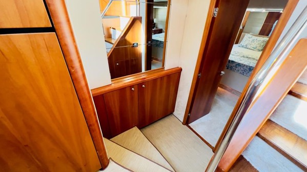 2009 SUNSEEKER MANHATTAN 60
