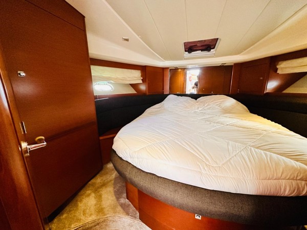 2011 PRESTIGE 440 S 