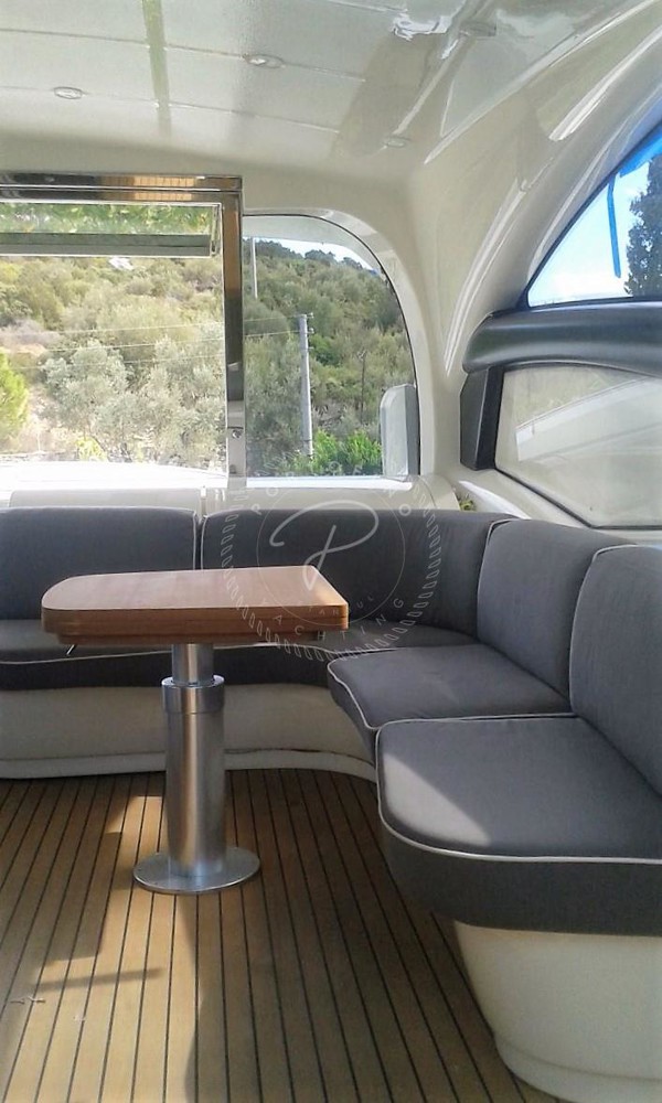 2005 PERSHING 62