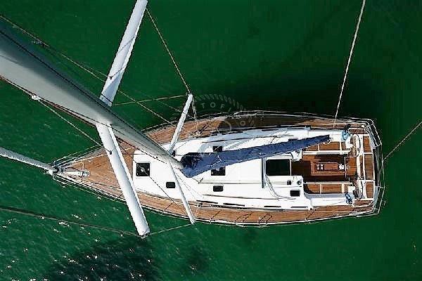 2010 DUFOUR 425 GL