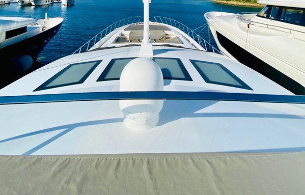 2015 MANGUSTA 132