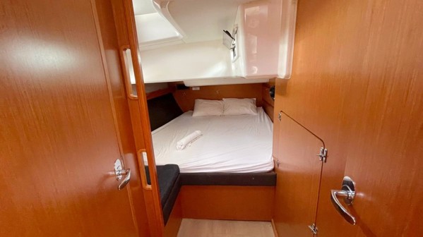 2015 BAVARIA 56 CRUISER