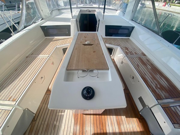 2021 BENETEAU OCEANIS 51.1