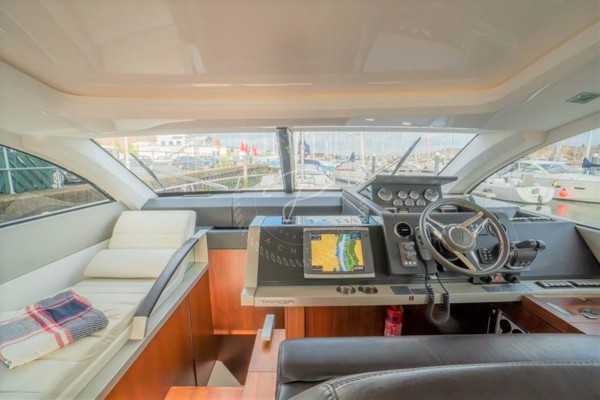 2012 FAIRLINE TARGA 50 GT