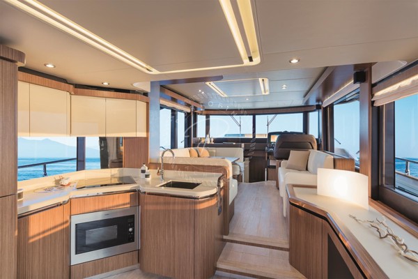2017 ABSOLUTE NAVETTA 52