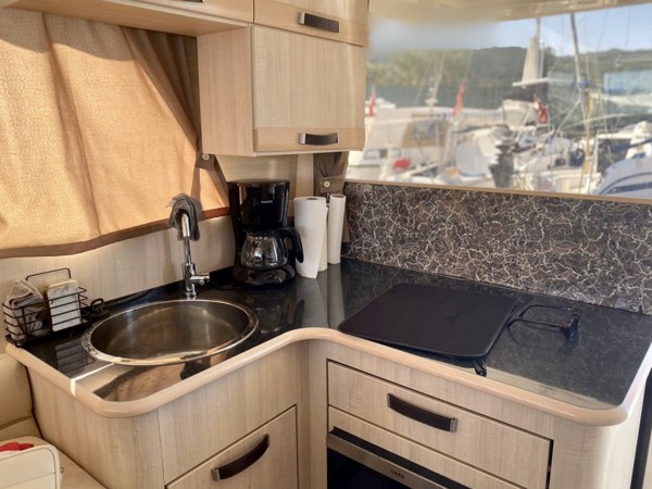 2016 GREENLINE 33 HYBRID