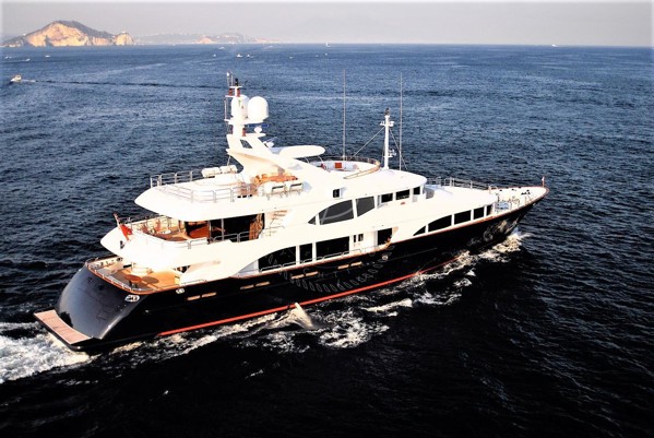 2007 | 2017 BENETTI VISION 145