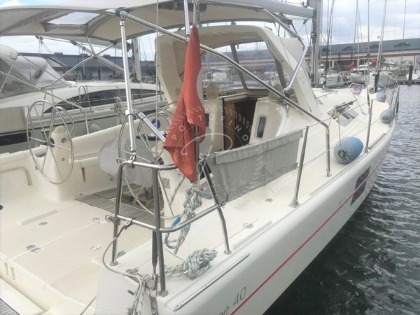 2012 AZUREE 40 VOYAGE