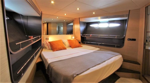 2010 NUMARINE 78 FLY